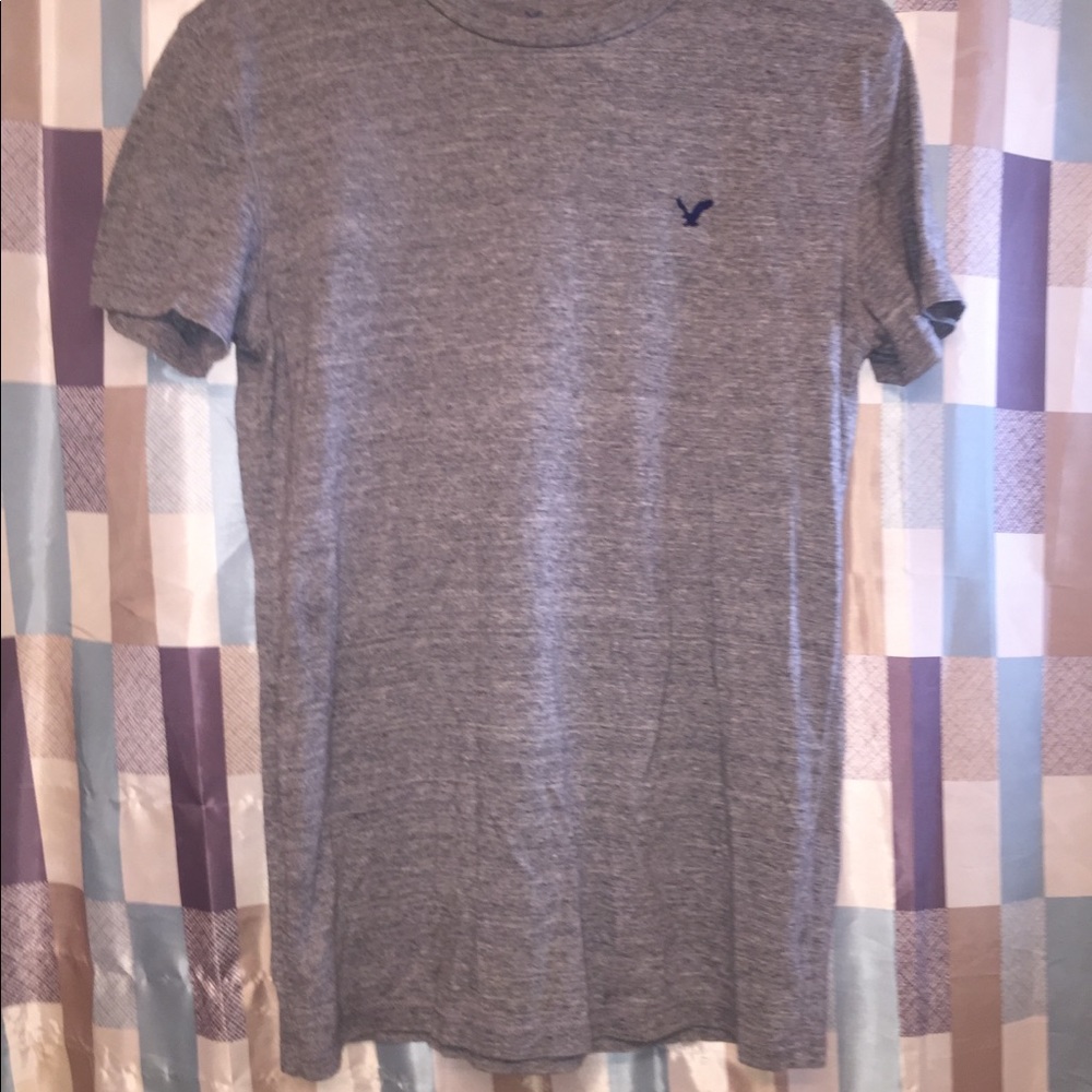 Grey tee shirt